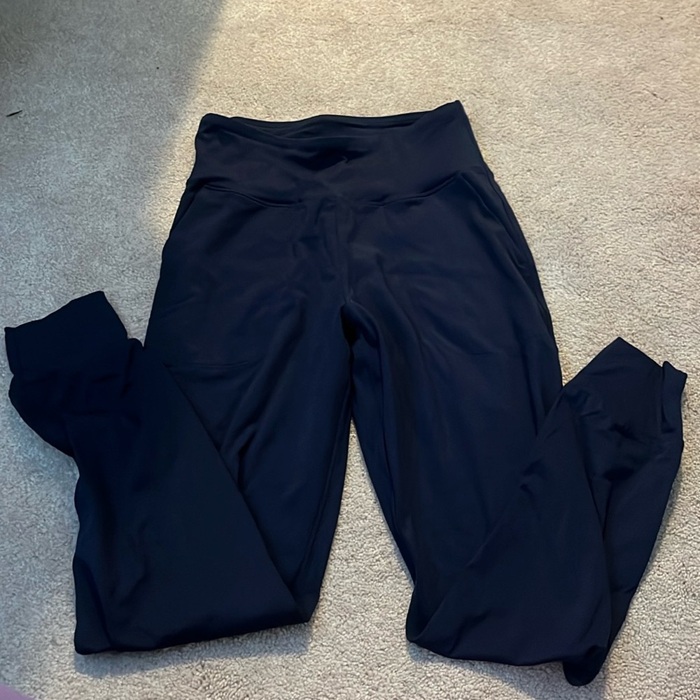 Navy athletic jogger with front pockets